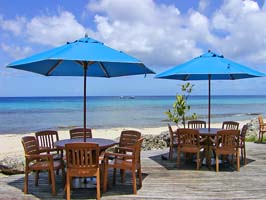 Bord vid stranden på Barbados
