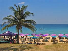 Strandparasoll på Phuket