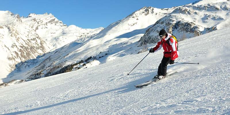 Slalom en klar dag i Alperna